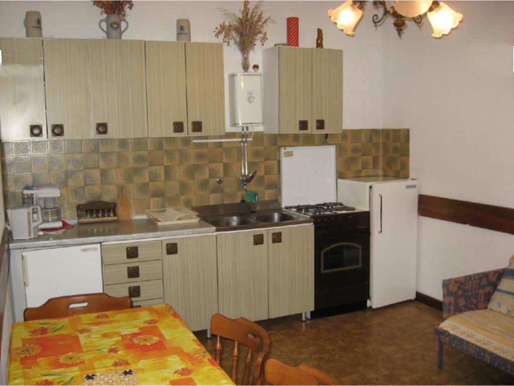 Apartments Bilic Nemira Omis Exterior photo