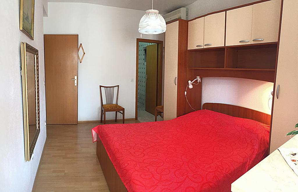 Apartments Bilic Nemira Omis Exterior photo